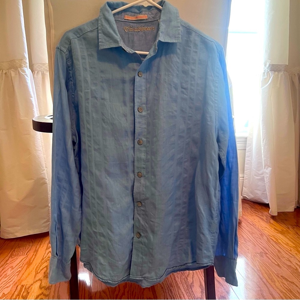 Caribbean men’s size medium linen blend long sleeve light Blue Button-Up Shirt.